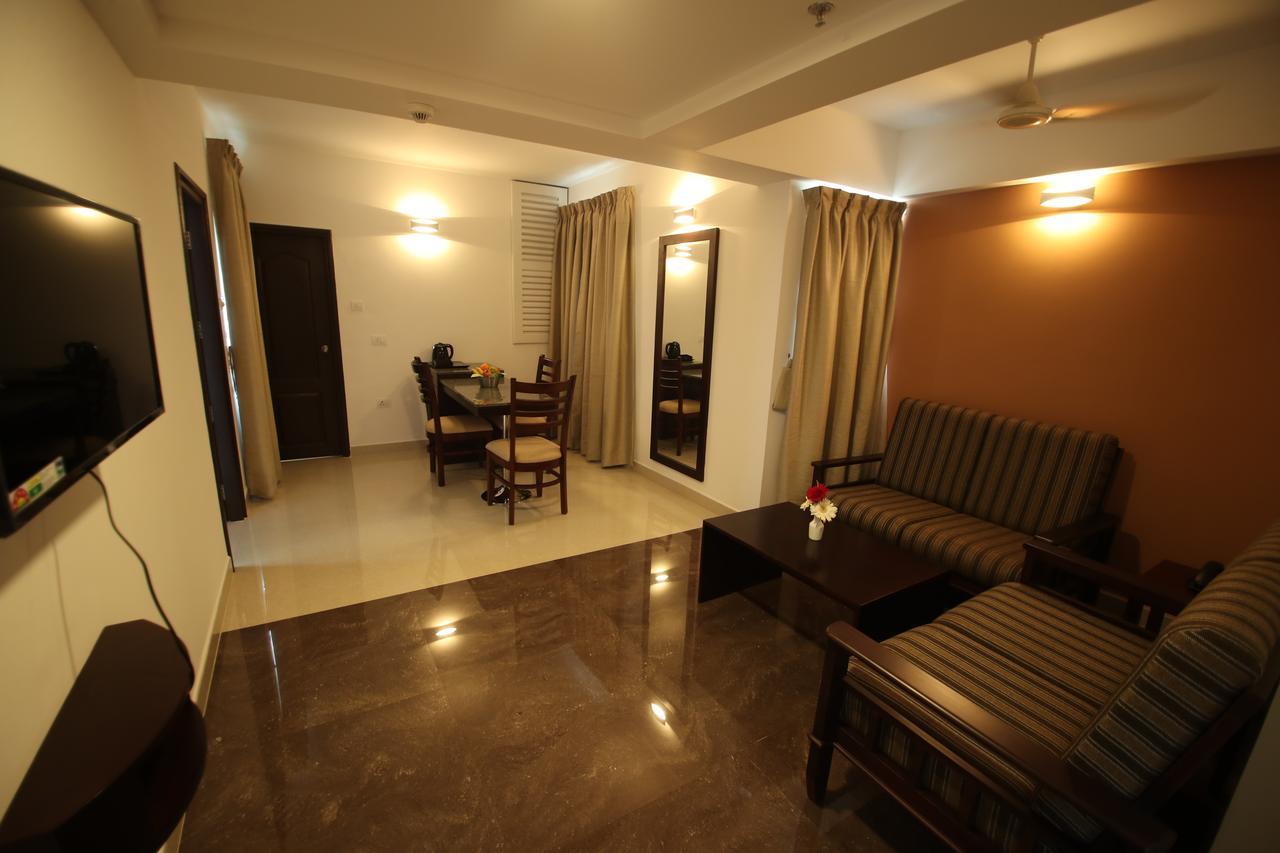 Hotel Sterling Thekkady Extérieur photo