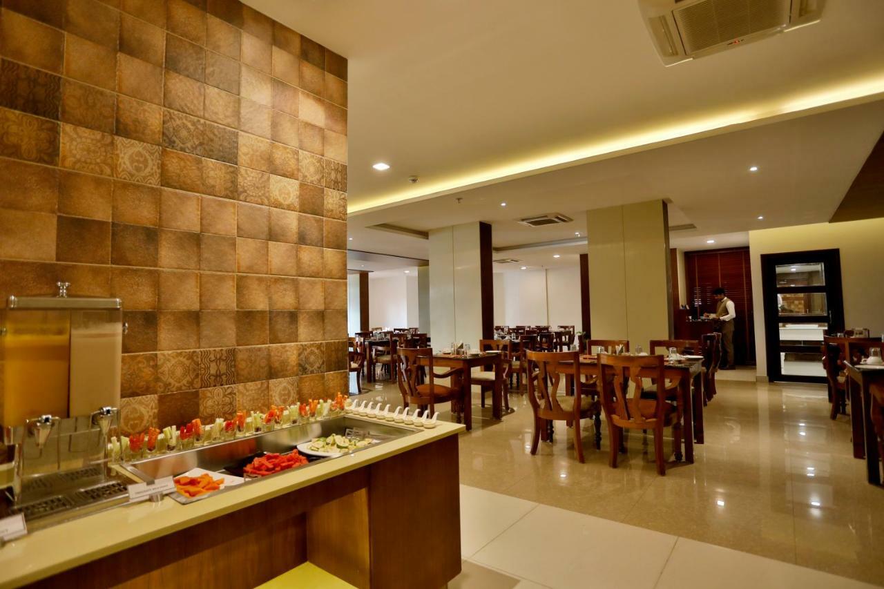 Hotel Sterling Thekkady Extérieur photo