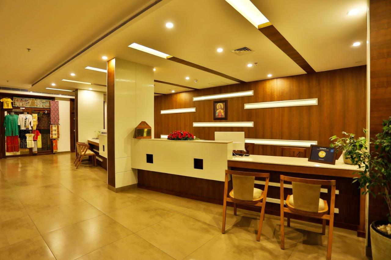 Hotel Sterling Thekkady Extérieur photo