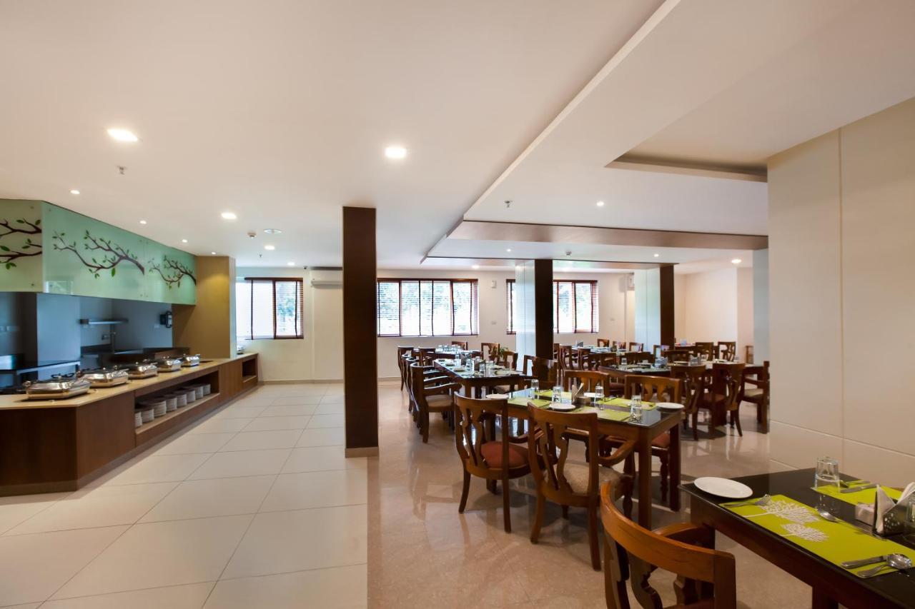 Hotel Sterling Thekkady Extérieur photo